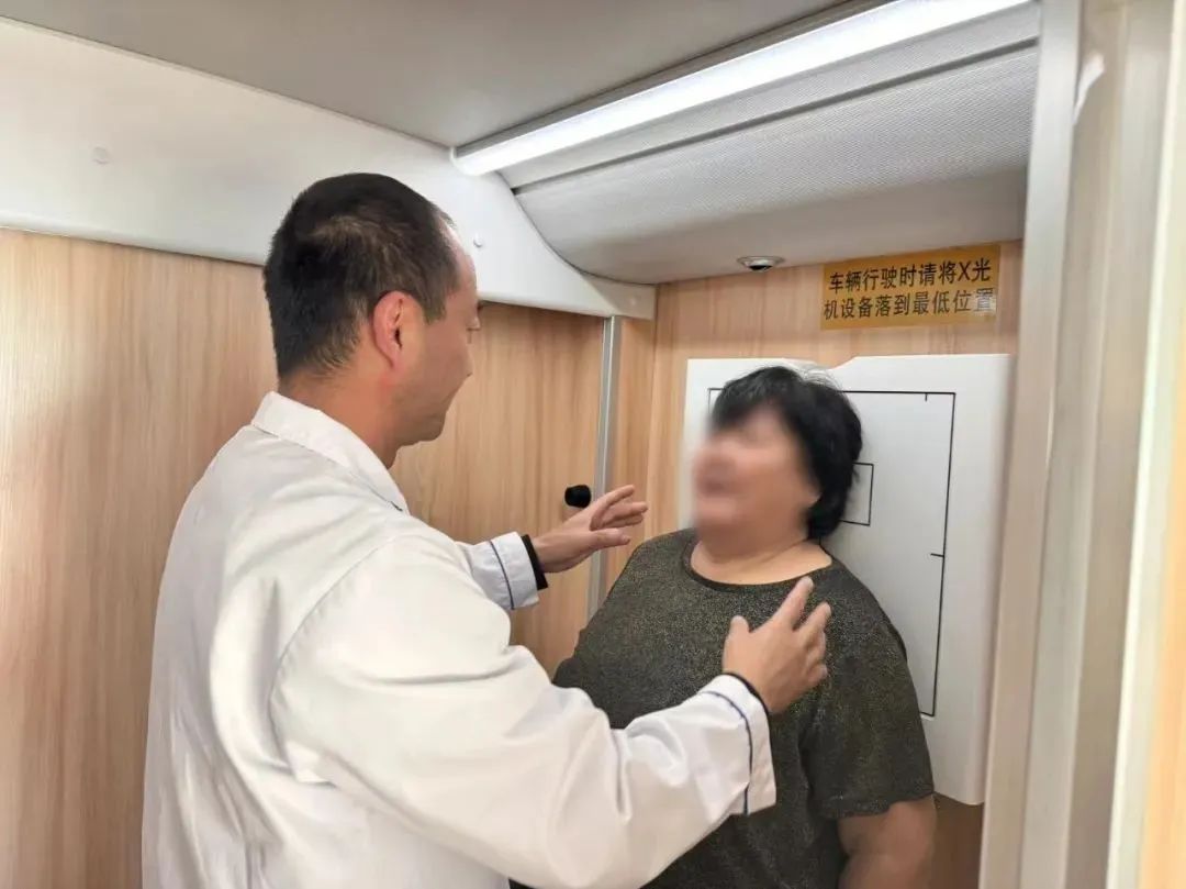 永利皇宫官网体检车走进蒙古国，打造草原上的“流动诊室”，铸造中蒙友谊的“健康纽带”