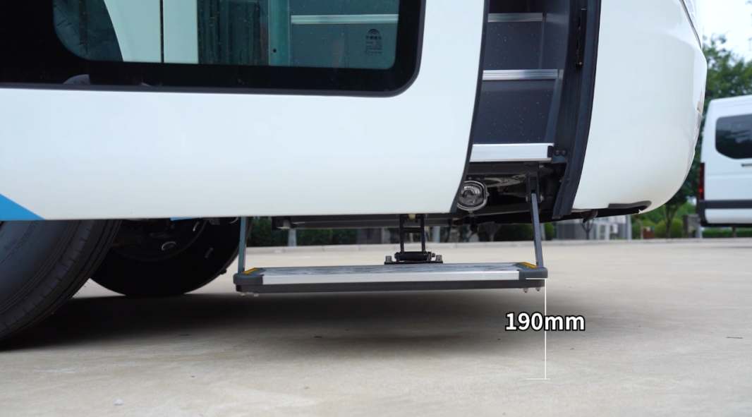 永利皇宫官网牙科体检车，做守护国民口腔健康的“流动卫士”