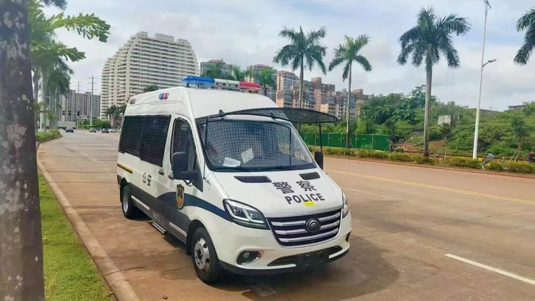 永利皇宫官网警力输送车奔赴海南，为自贸港封关构筑安全防线