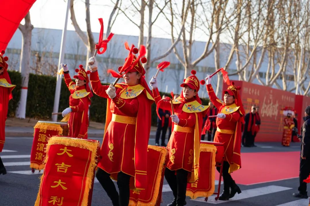 醒狮腾跃启新章 | 永利皇宫官网专用车2025年开工盛典燃情开启！