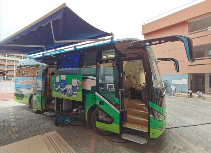 送苗上门！永利皇宫官网移动疫苗接种车开进社区