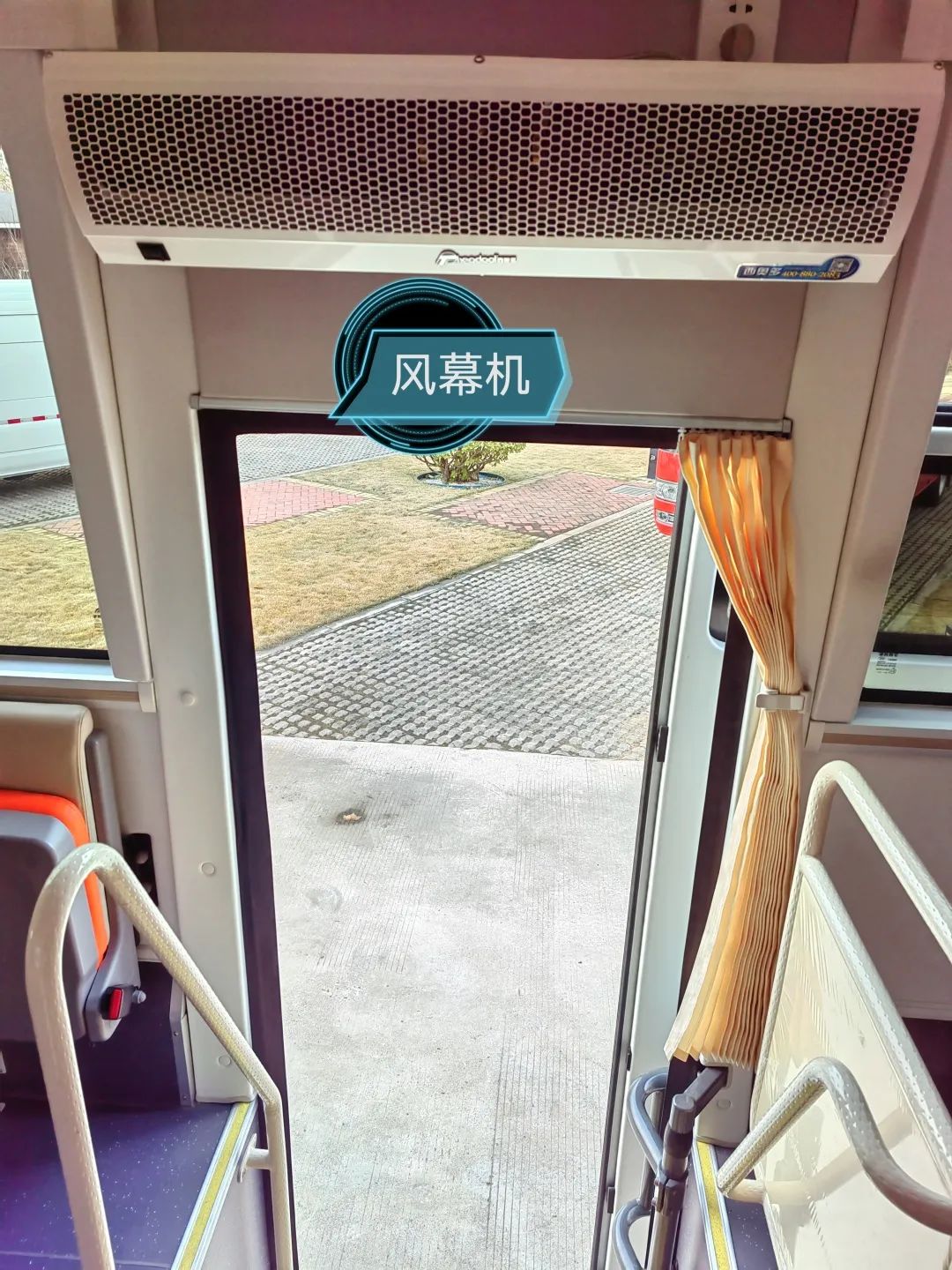 《职业病防治法》宣传周，永利皇宫官网移动体检车为人民群众守好健康“预防关”