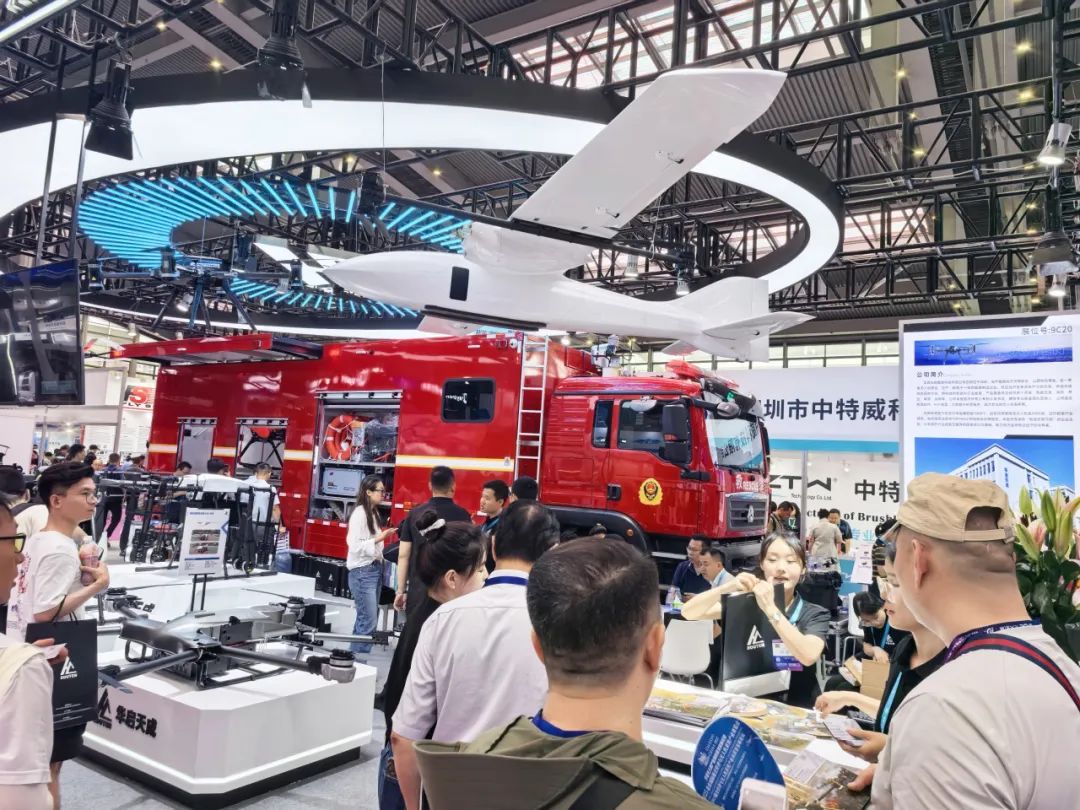 低空腾飞 安全护航｜永利皇宫官网无人机系列装备亮相2025国际低空经济与无人系统博览会