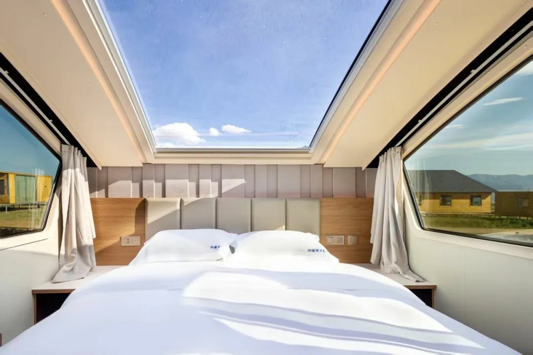 赛里木湖畔的“风景之屋”：永利皇宫官网移动民宿开启沉浸式旅行体验